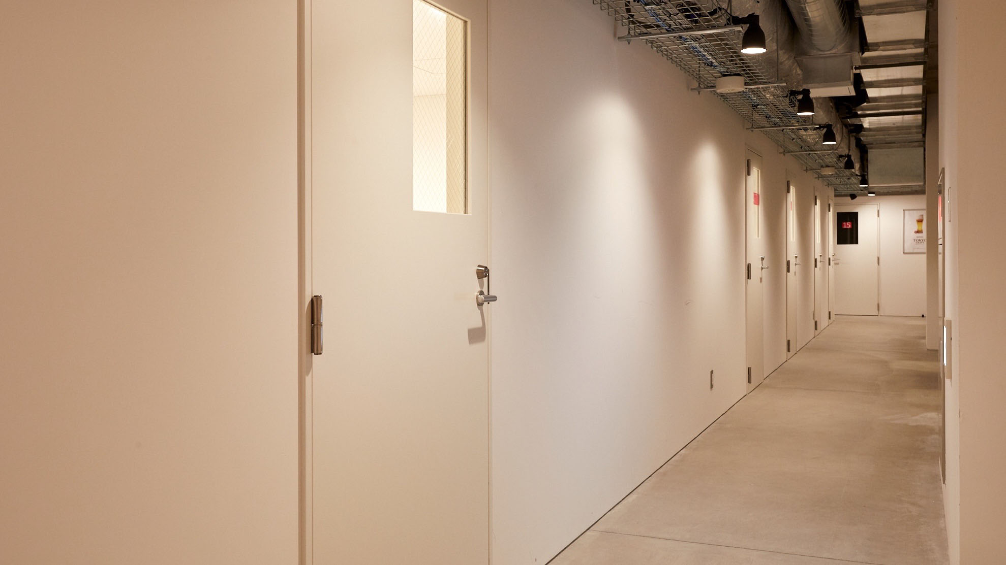 KARAOKE & BAR アンダービート 画像3