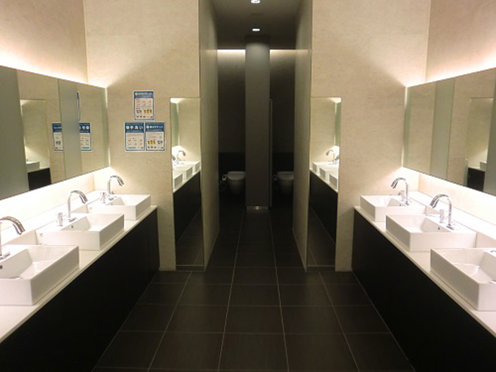 高級感のある綺麗なトイレ 画像4